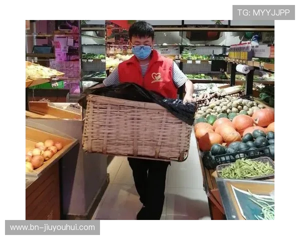 重庆退役足球运动员再燃绿茵梦助力家乡体育事业全面振兴 重庆退役足球运动员再燃绿茵梦助力家乡体育事业全面振兴